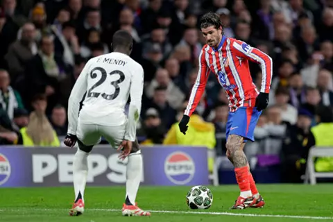 آس: الإصابة تهدد مشاركة ثنائي أتلتيكو أمام ريال مدريد